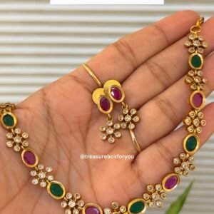 Minimal Necklace Set
