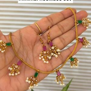 Minimal Necklace Set